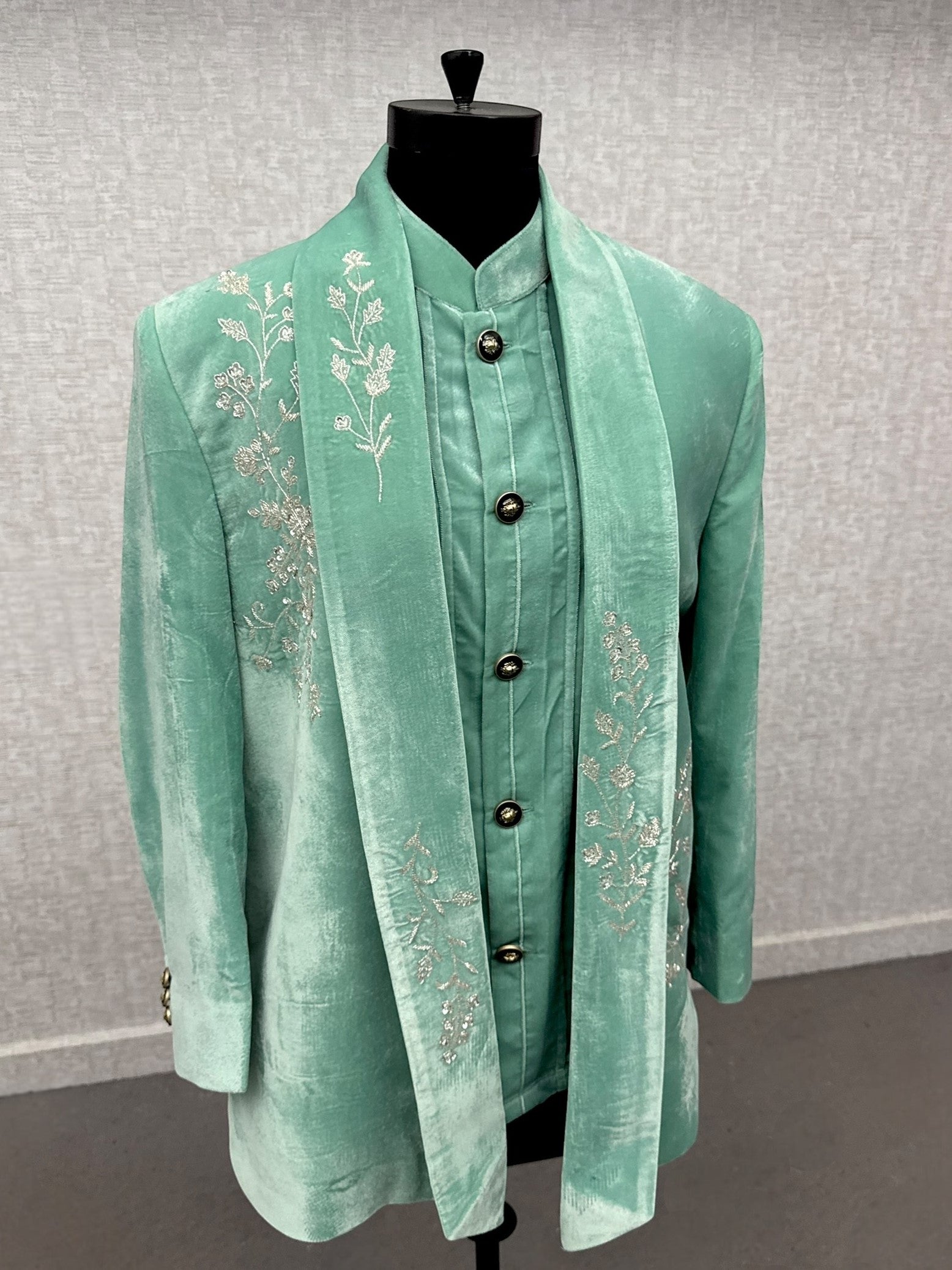 Crown of Mint Majesty - King Edition- Comes with pleated Shirt and Pant