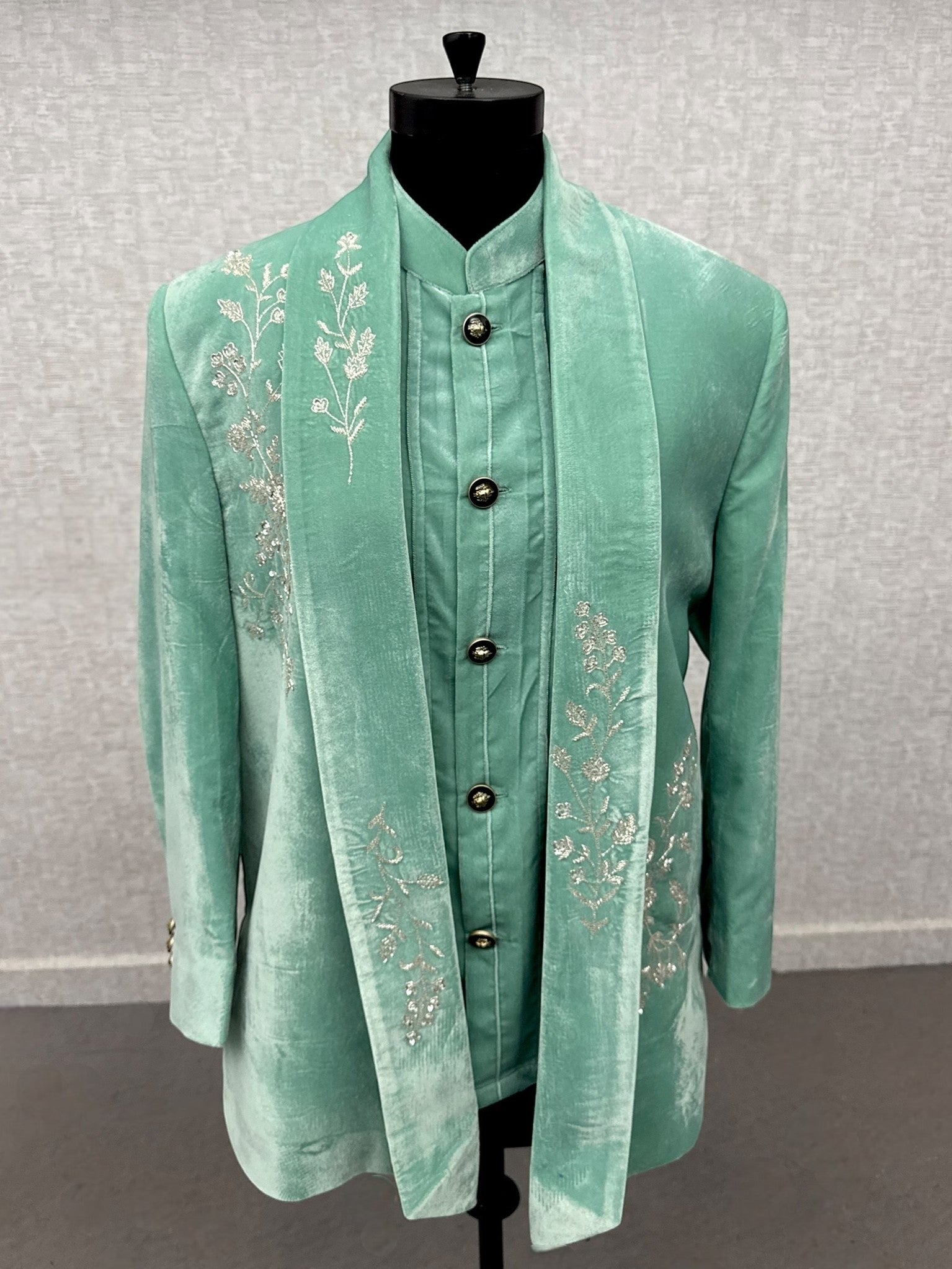 Crown of Mint Majesty - King Edition- Comes with pleated Shirt and Pant
