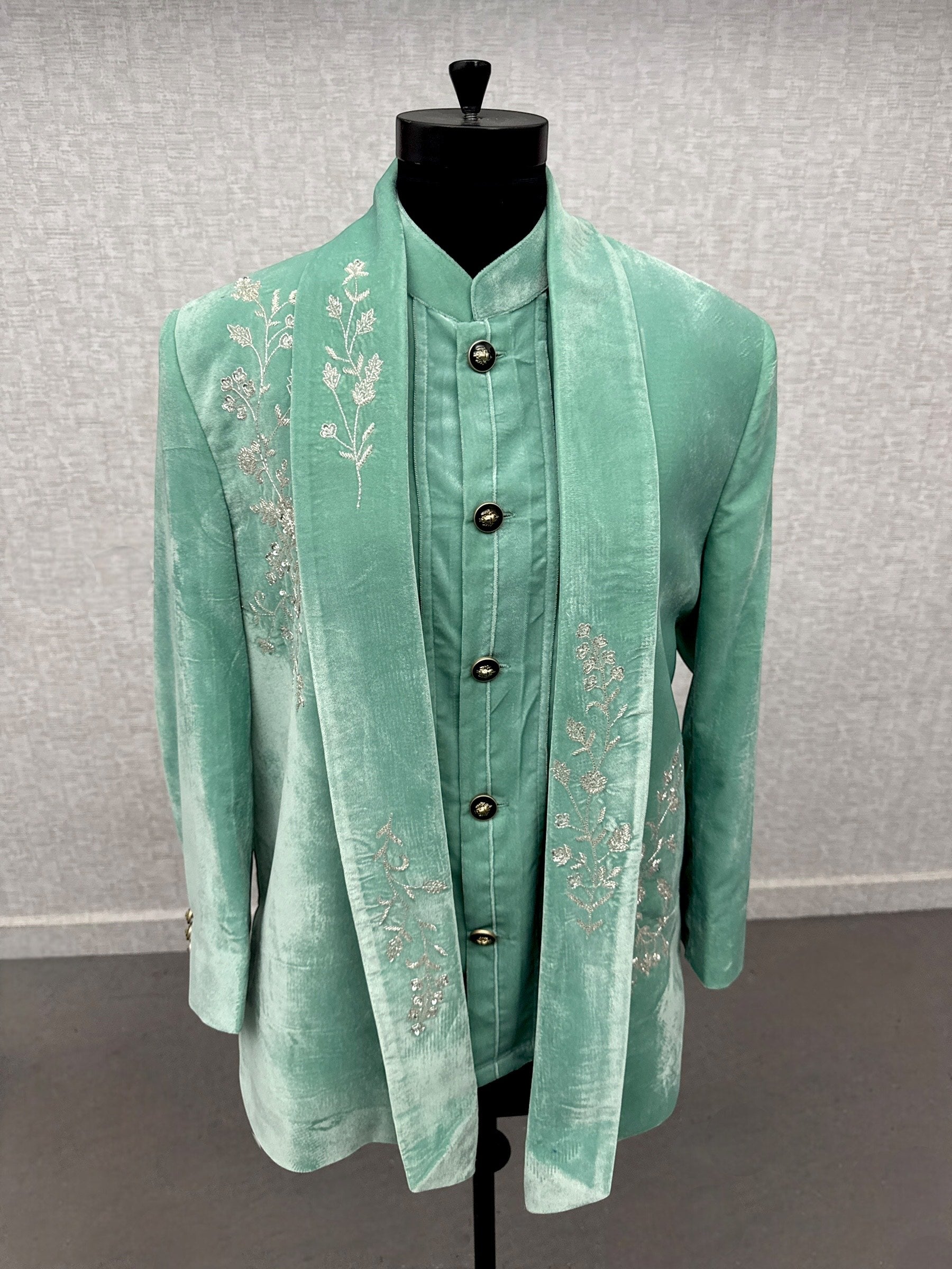 Crown of Mint Majesty - King Edition- Comes with pleated Shirt and Pant