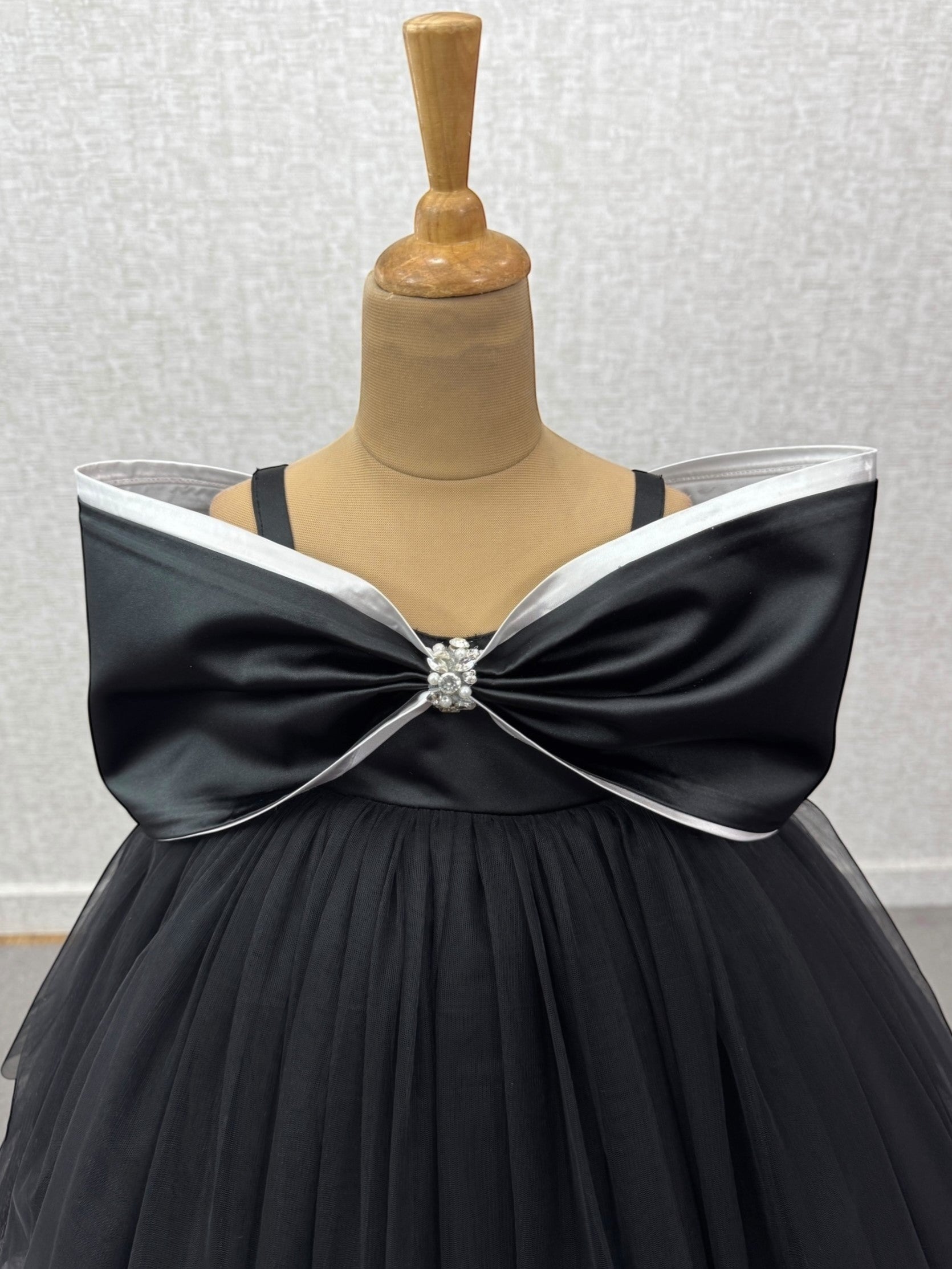 Black Twilight Bow Ball Dress