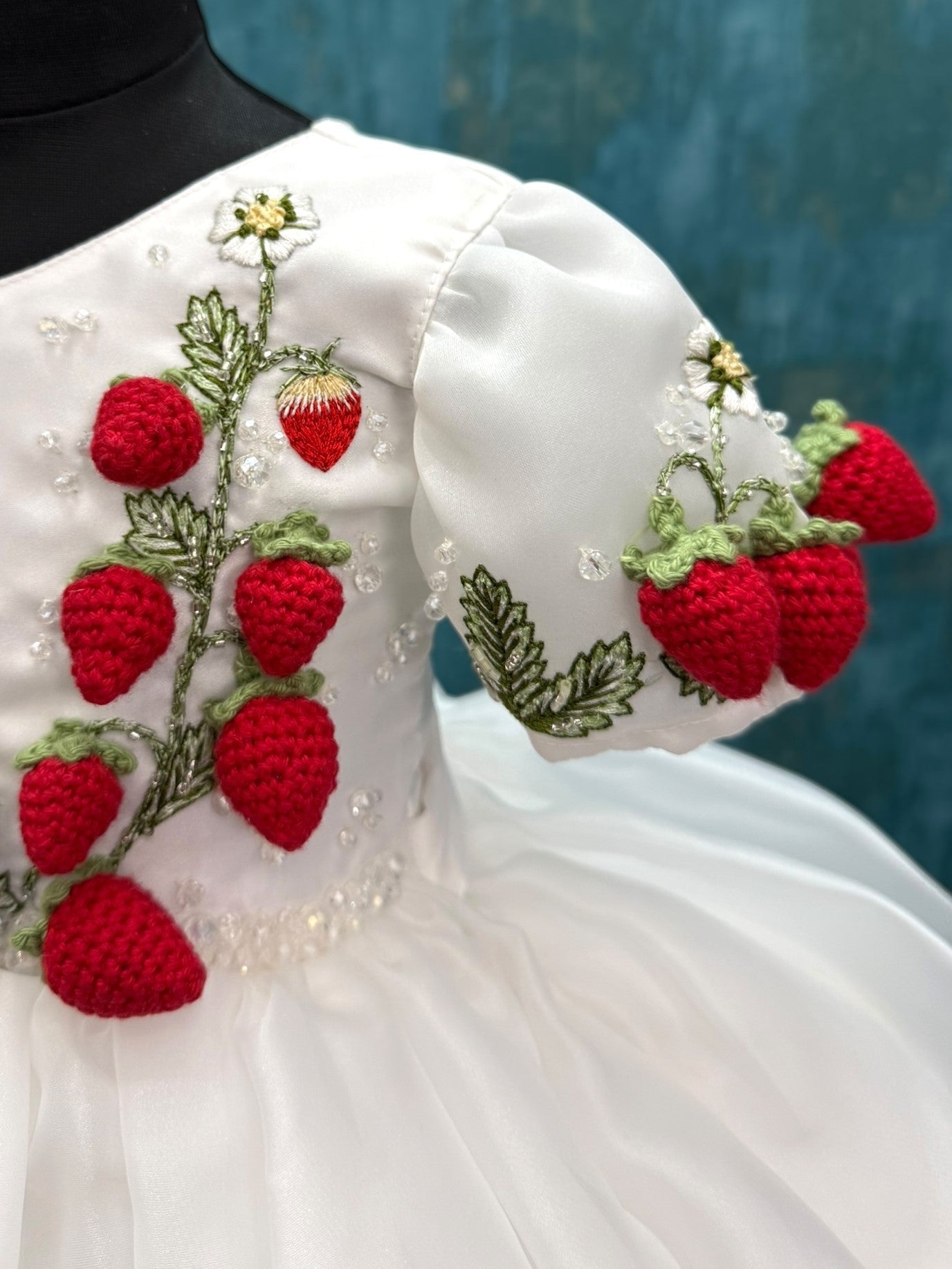 white 5D Élite Strawberry Garden organza Dress