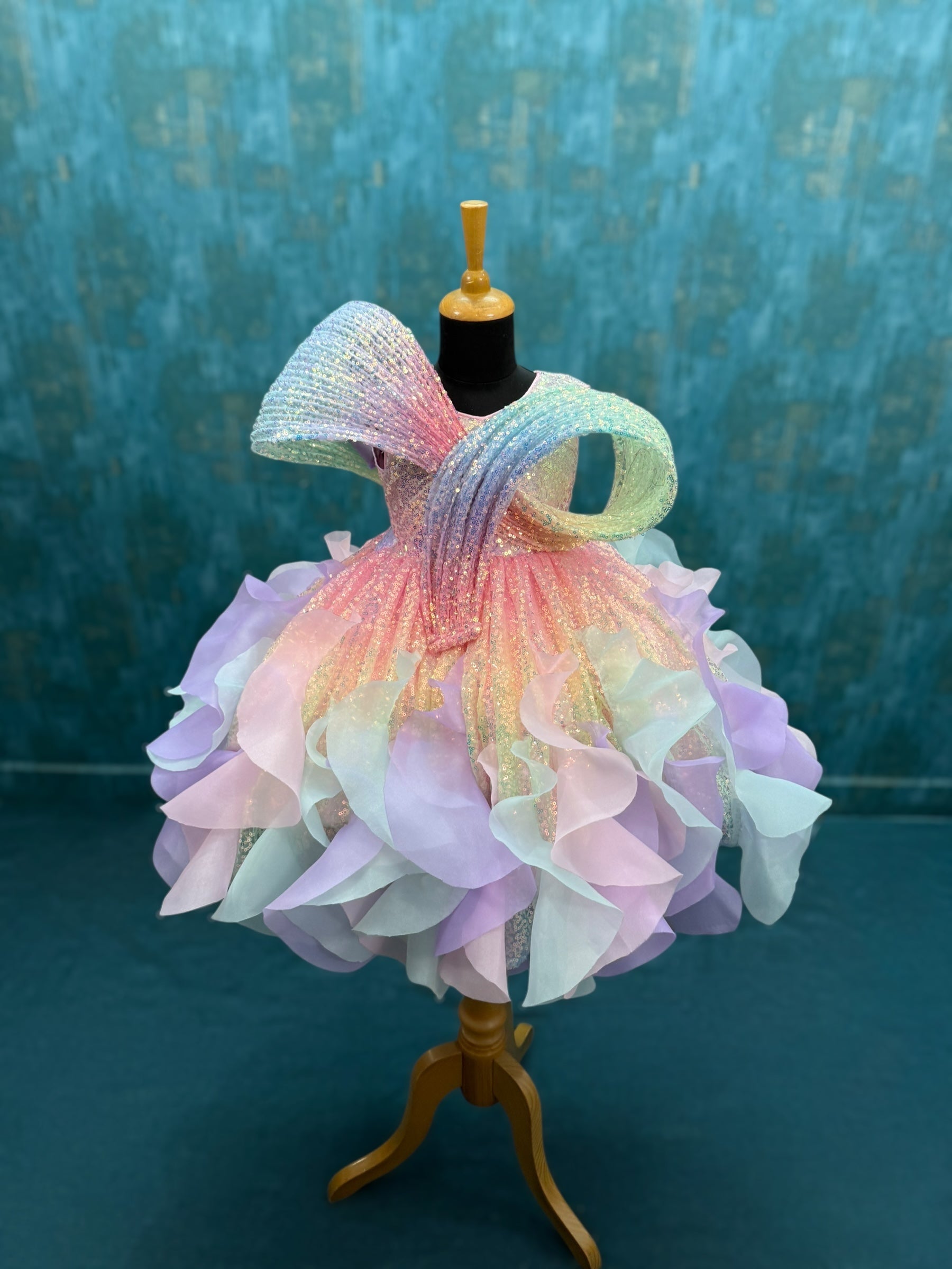 Panel Ball Gown Designs Online, LED Light Up Princess Dress for Girls