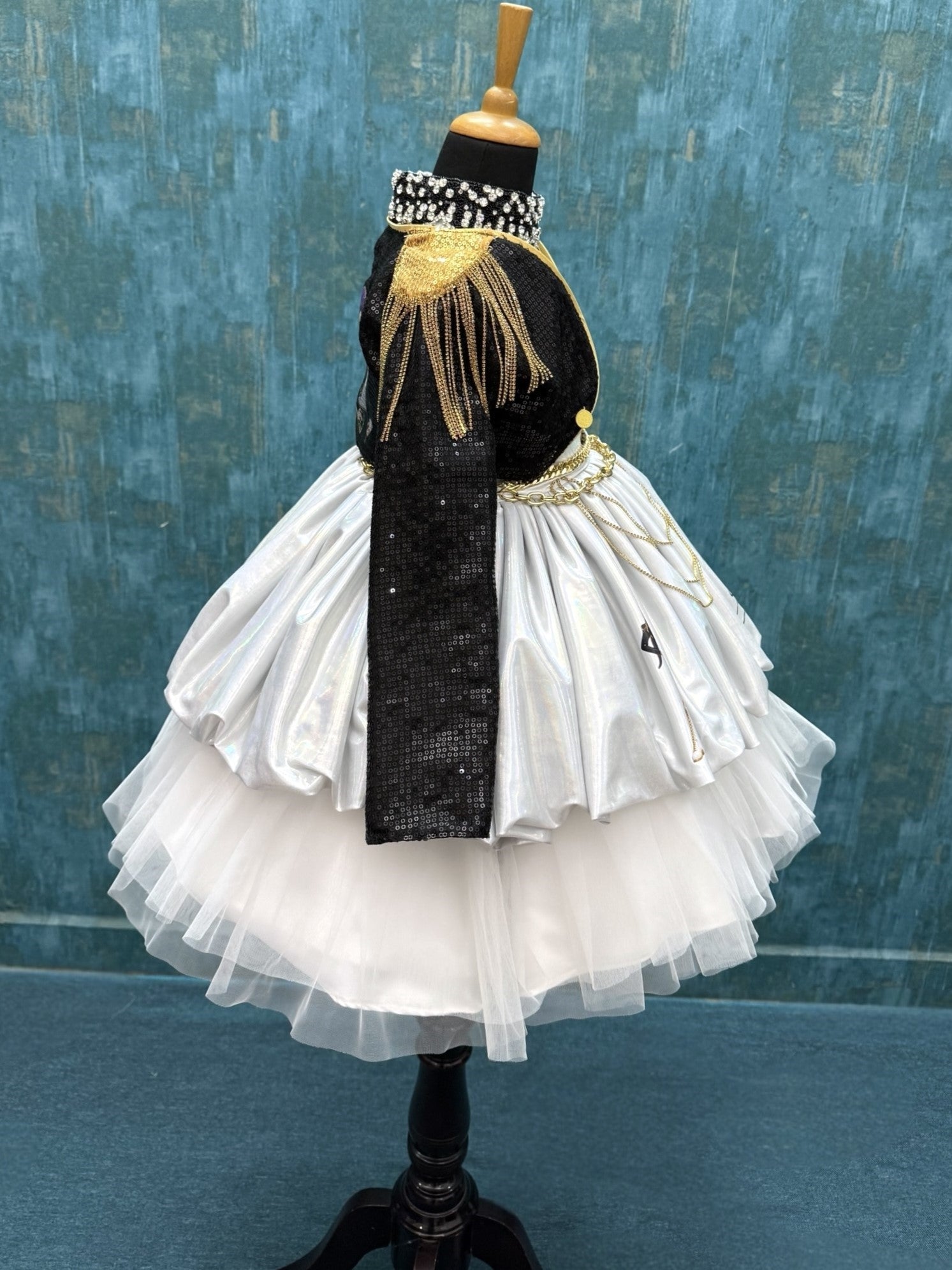 Midnight Empress K-POP dress
