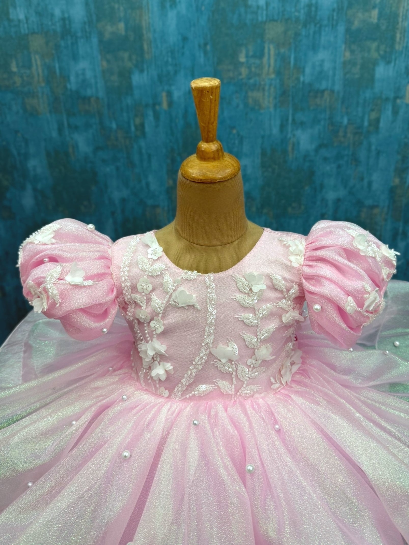 pink Swan Elegance Dress with puff sleeves