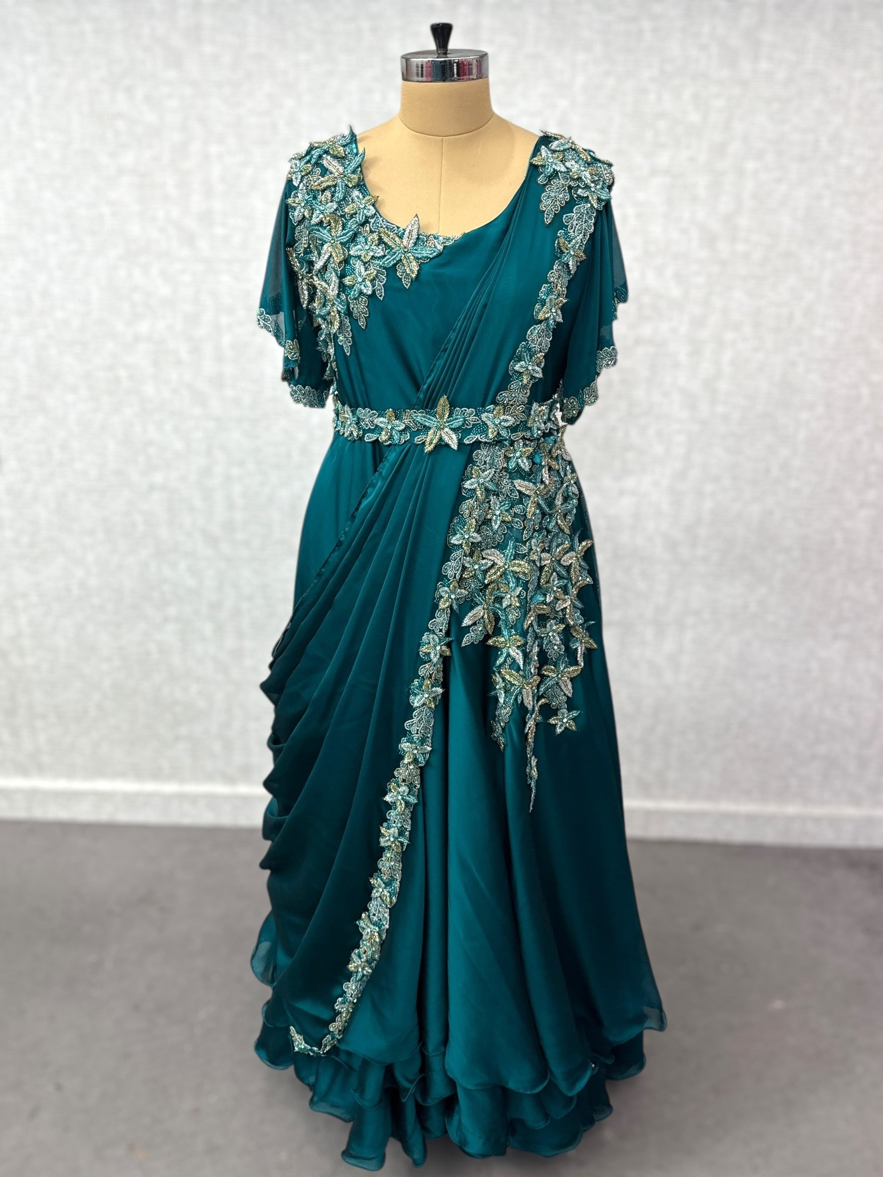 3D Embossed floral saree gown with draped dupatta and waist belt