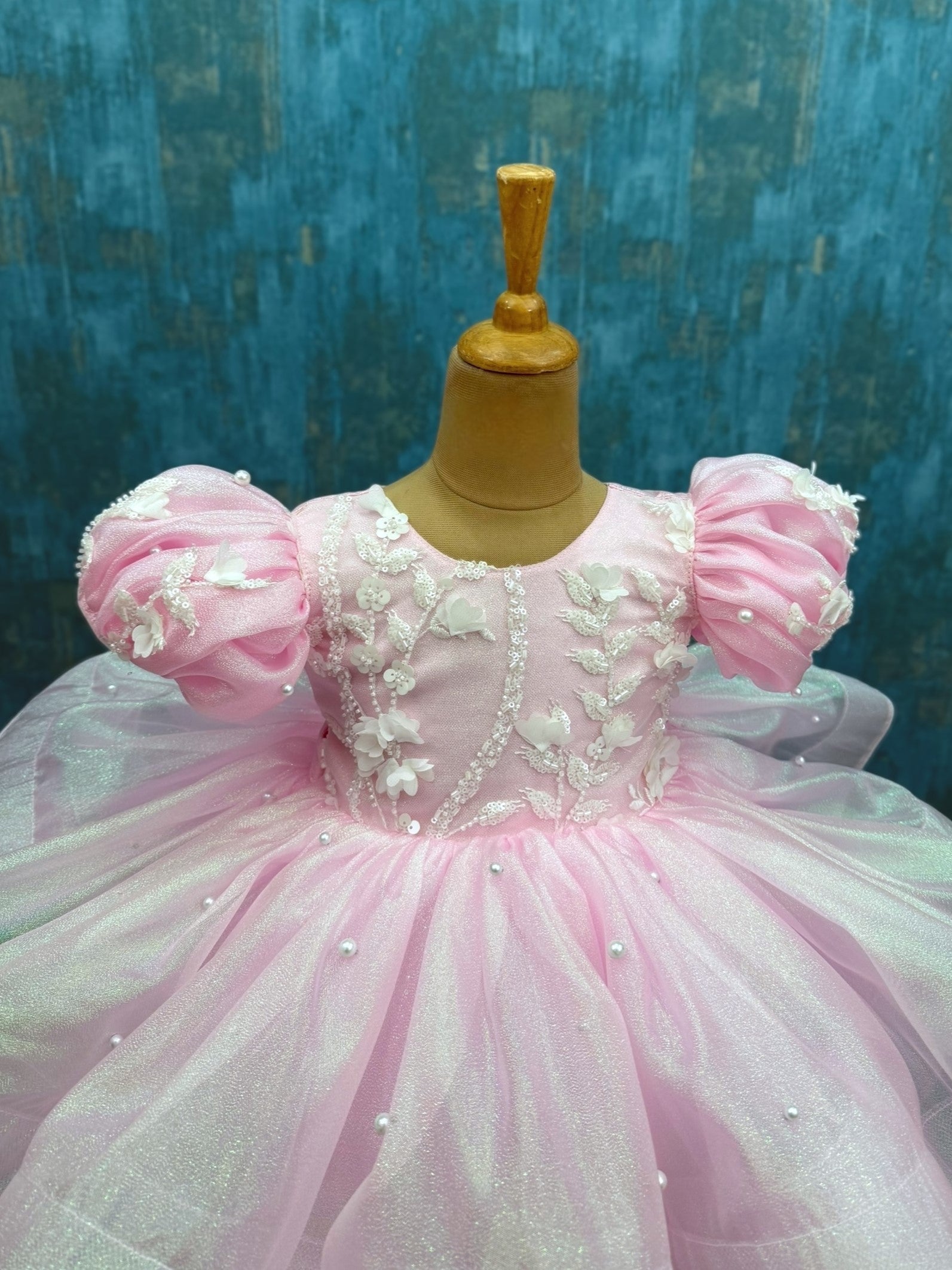 pink Swan Elegance Dress with puff sleeves