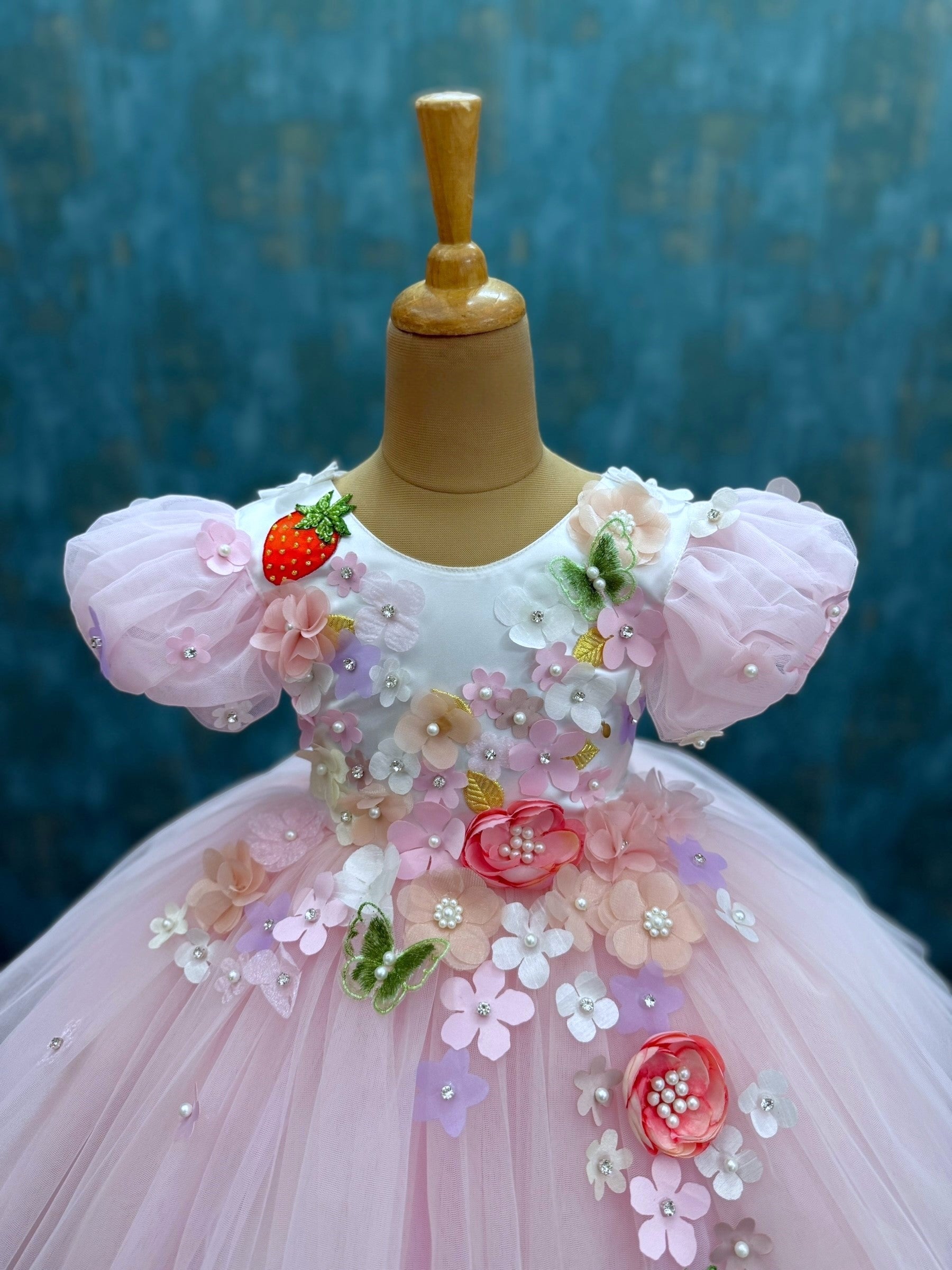 Strawberry pink Bloom Delight floral dress with puff sleeves