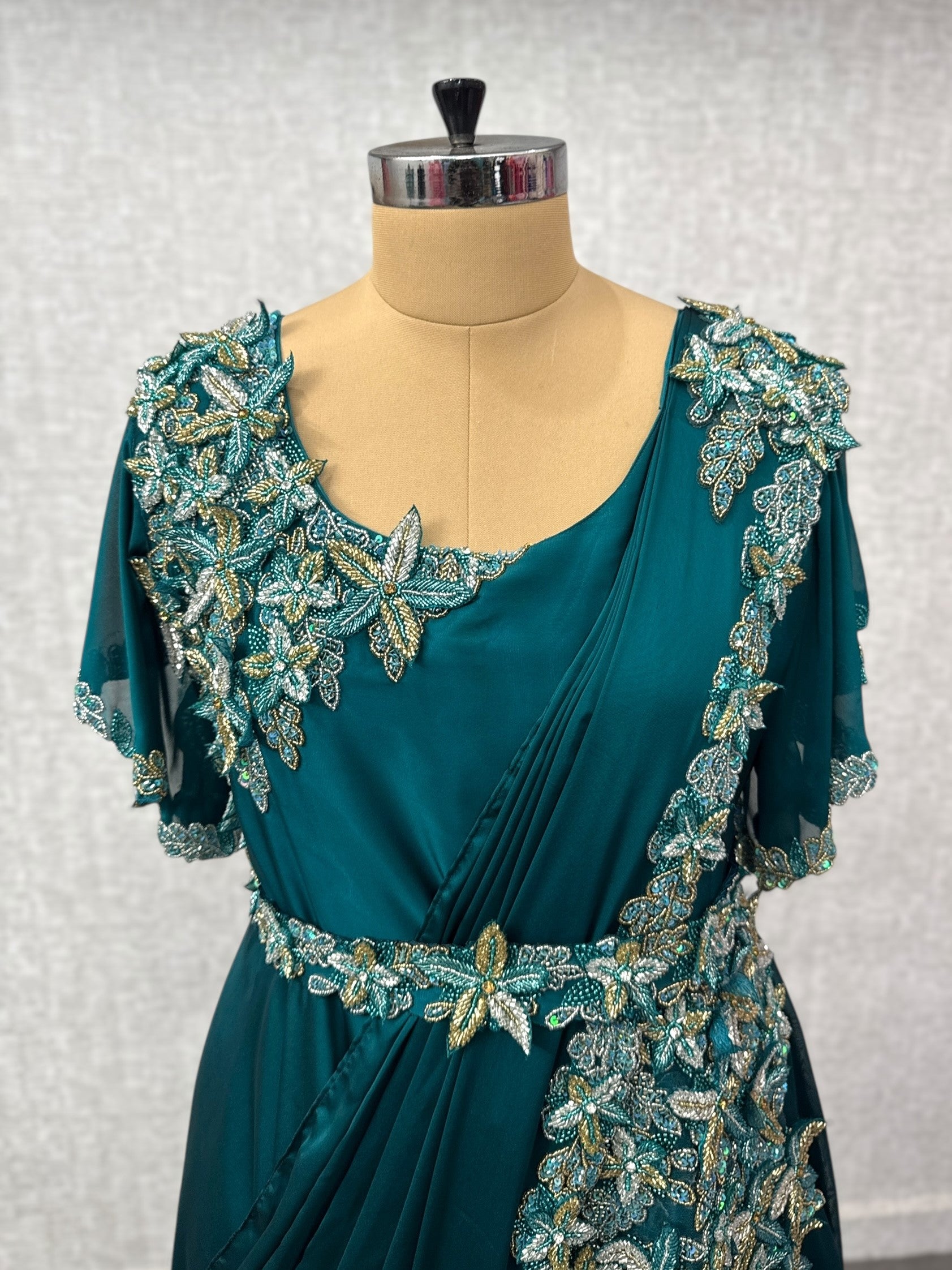 3D Embossed floral saree gown with draped dupatta and waist belt