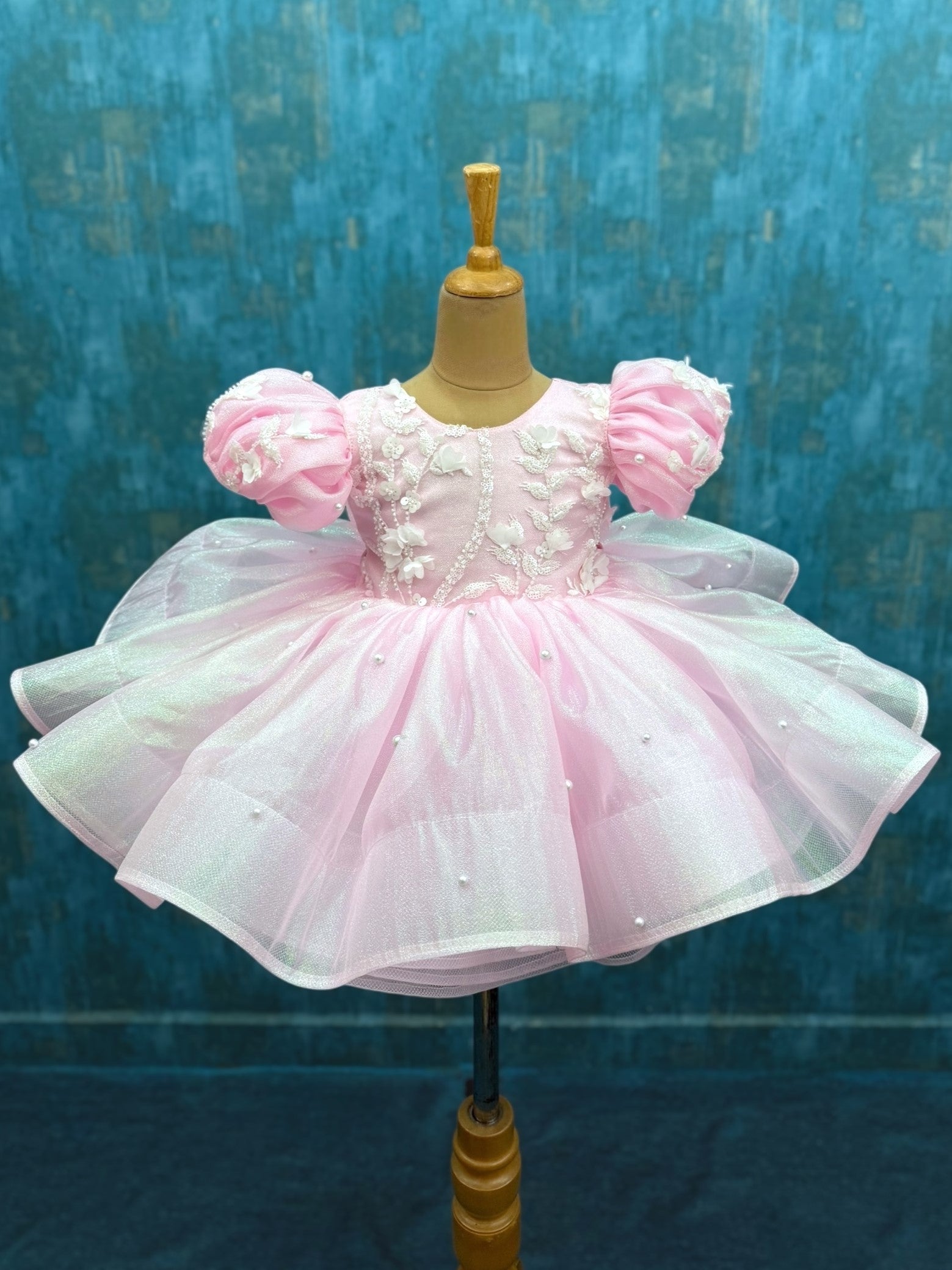 pink Swan Elegance Dress with puff sleeves