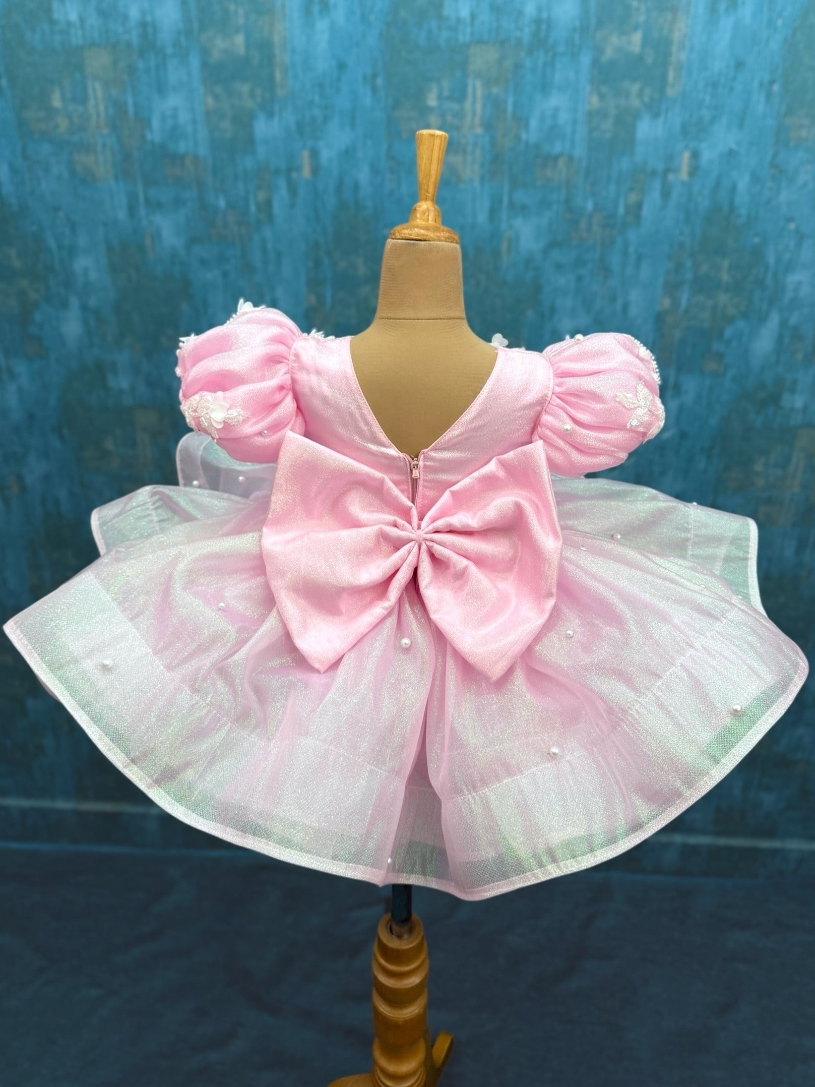 pink Swan Elegance Dress with puff sleeves