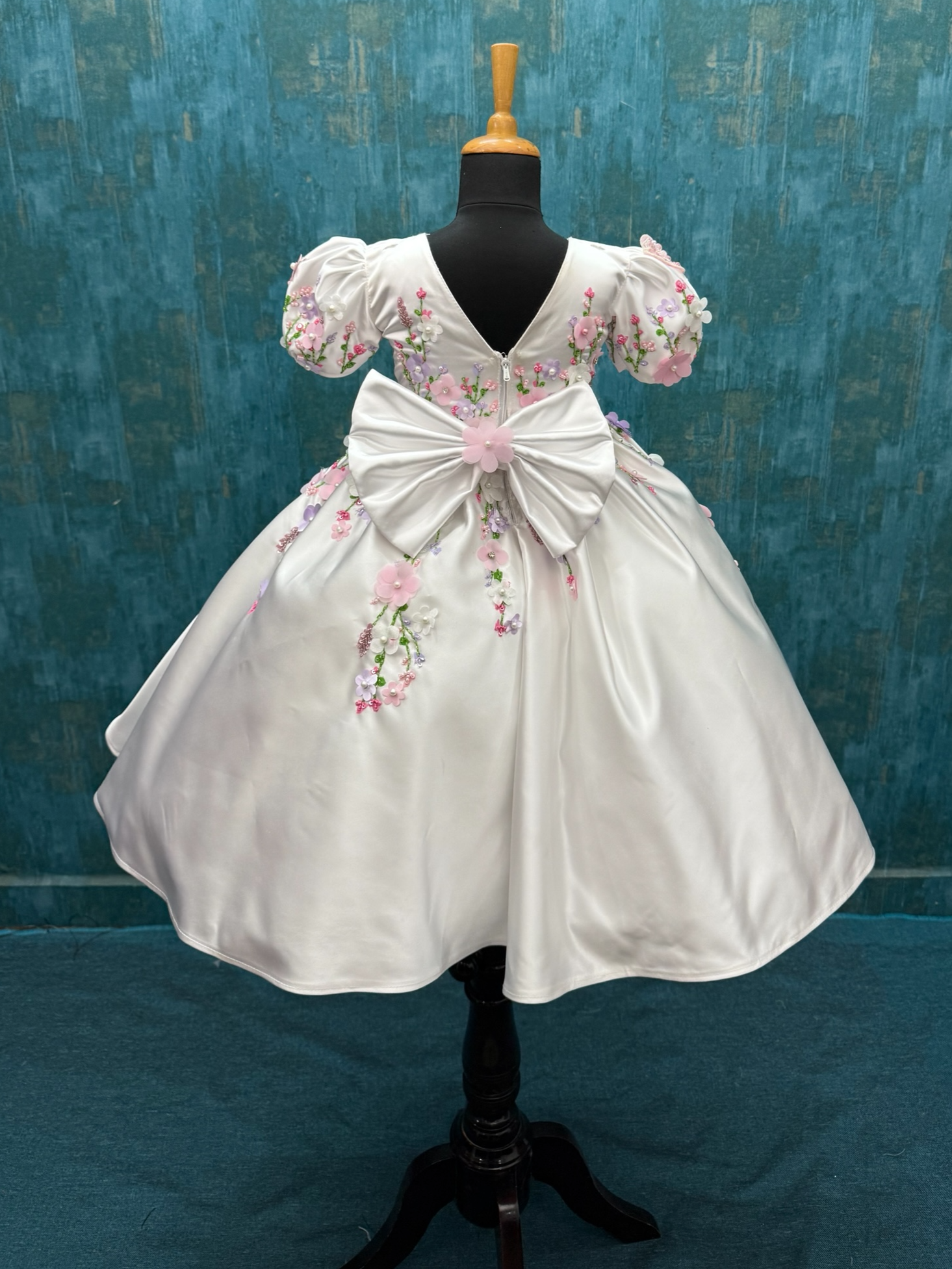 Ball gown for girls Online, White Satin Girls Pageant Dress